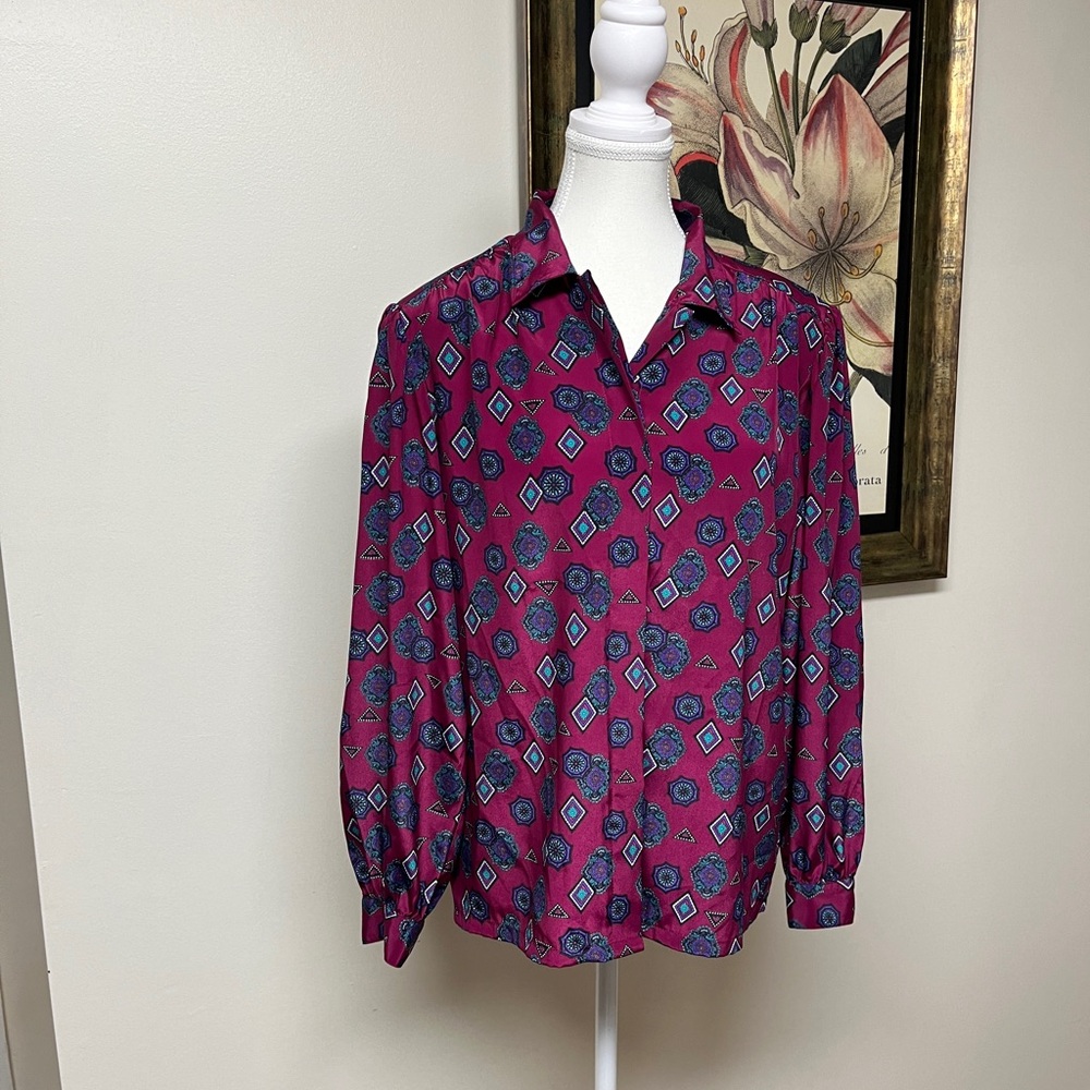 Koret blouse, EUC, Ladies Burgundy and Blue Geometric Shirt, P2P 21.5”, 24” Long